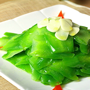 头皮有毛囊炎不能染发和烫头吗,头皮毛囊炎与染发症状的照片