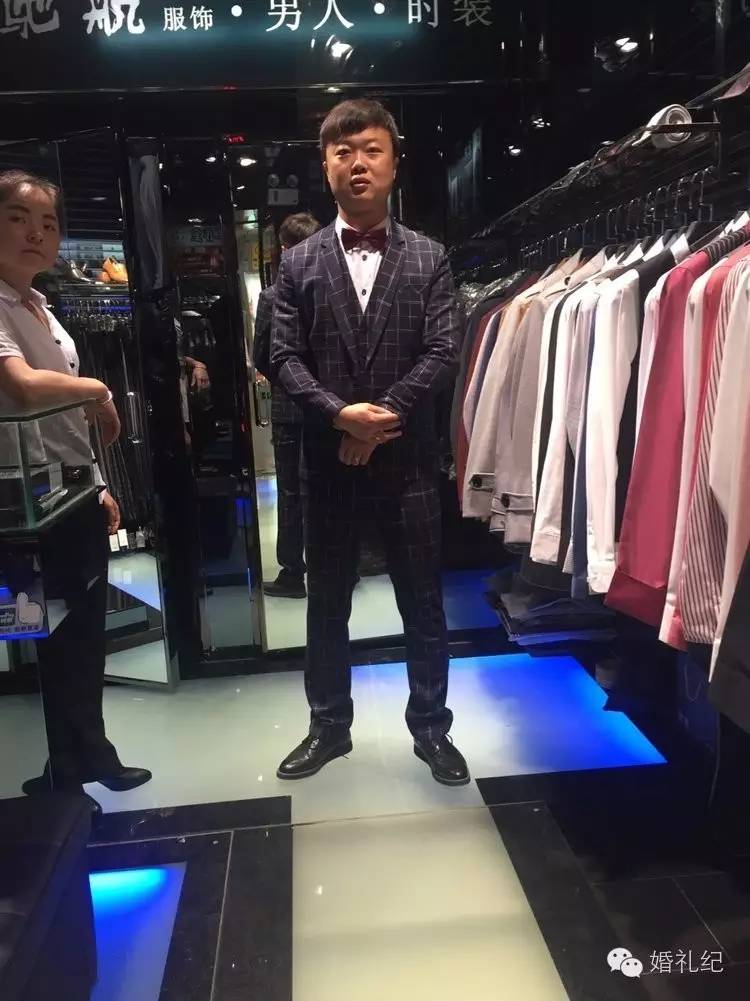 酒红色婚礼西服,婚礼酒红色西服