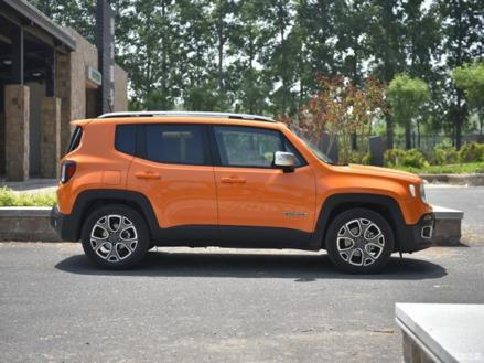 2023款jeep自由侠高性能版,海外试驾全新jeep自由侠