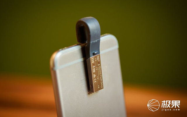 iphonelightning外置u盘,苹果接口lightning可以接u盘