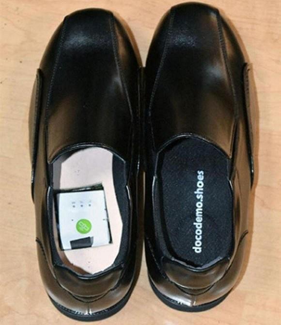 科技感礼物送长辈,重阳节社区给老人送最好的礼物