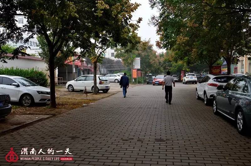 渭南人的一天No.27：钟爱十字绣的大叔王友民