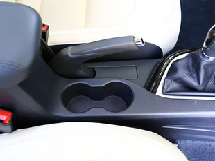 悦翔v71.0t和1.6l对比,悦翔v715款1.6l自动乐享怎么样