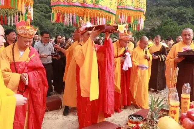 恭迎观音菩萨出家日,九月十九观音菩萨出家日禁忌