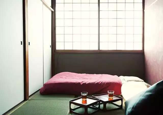 她了解关于东京的一切，并且想要告诉你