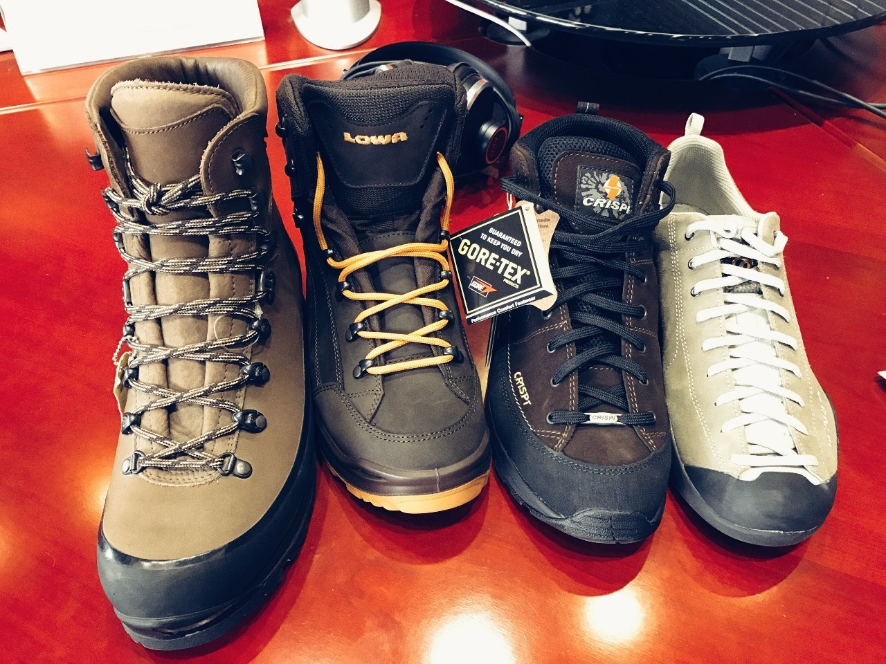 户外鞋为啥那么贵,户外鞋的缺点