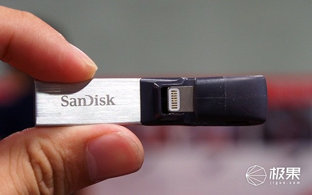 iphonelightning外置u盘,苹果接口lightning可以接u盘