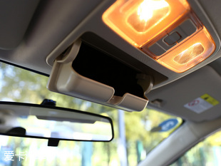 悦翔v71.0t和1.6l对比,悦翔v715款1.6l自动乐享怎么样