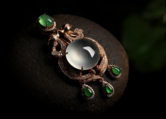 金镶玉掉色修补多少钱,金镶玉上的金子会掉色吗