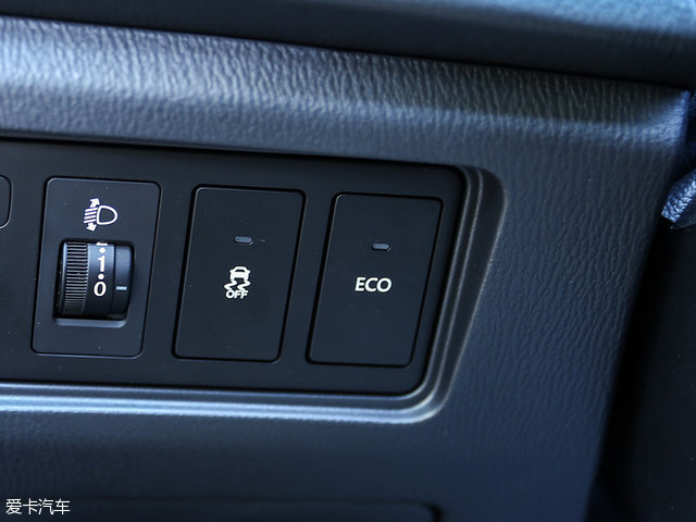 悦翔v71.0t和1.6l对比,悦翔v715款1.6l自动乐享怎么样