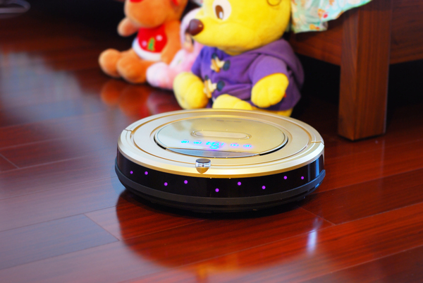 扫地机器人对比手持扫地机,手推式扫地机与智能扫地机器人