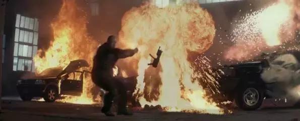 战术美学｜《疾速追杀》的“枪械世界”