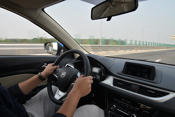 长安悦翔v7二手车试驾,悦翔v7试驾1.6l手动