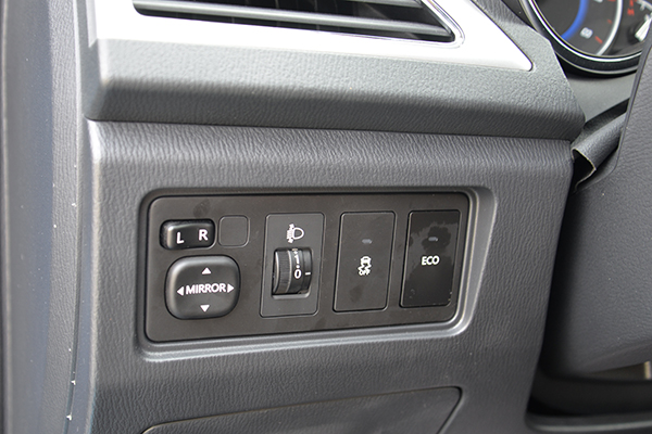 长安悦翔v7二手车试驾,悦翔v7试驾1.6l手动