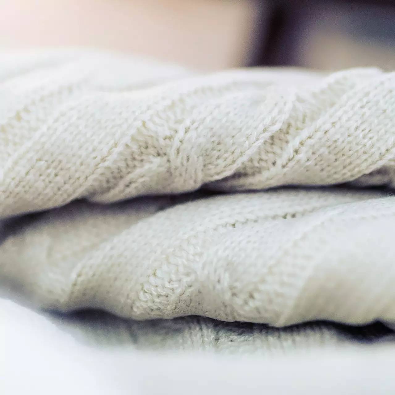 花很少的钱去挣很多钱,花很少钱就能买到的快乐