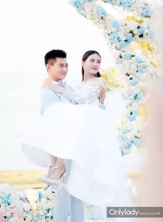 刘诗诗林心如美照,林心如和刘诗诗婚鞋