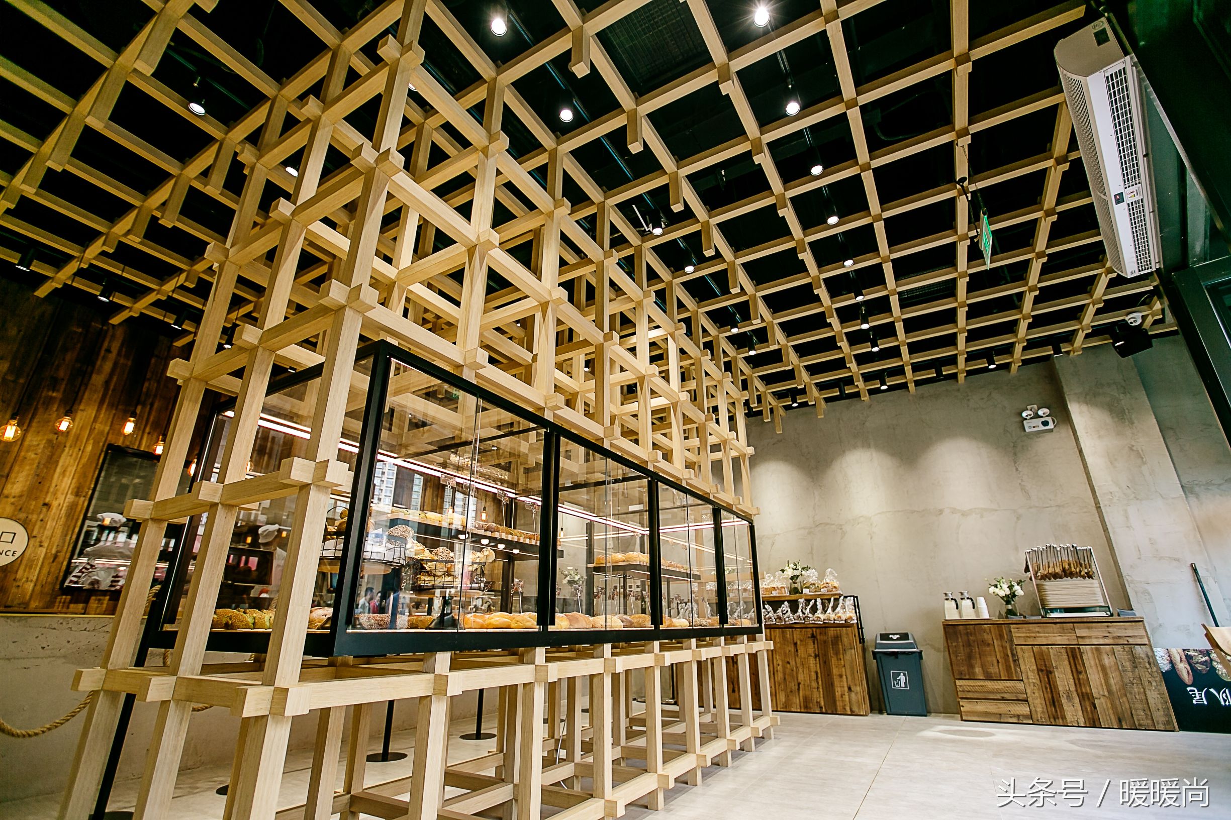 口碑爆表的网红软欧来袭!当北苑华贸城遇上原麦山丘