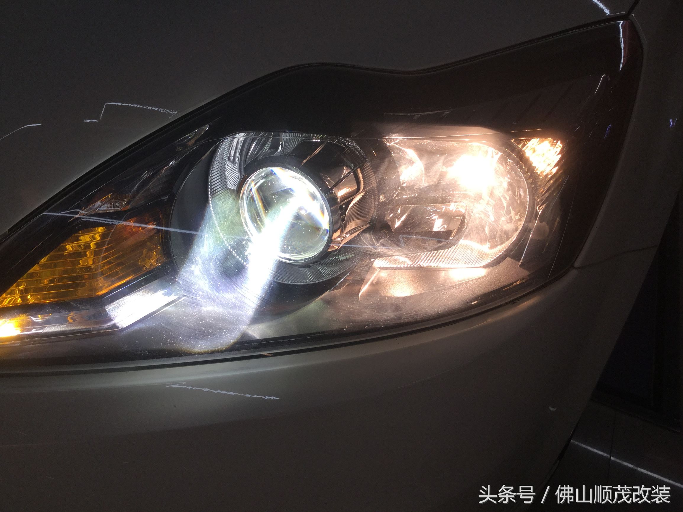 福克斯车灯不一样高,福克斯大灯升级恒威激光大灯