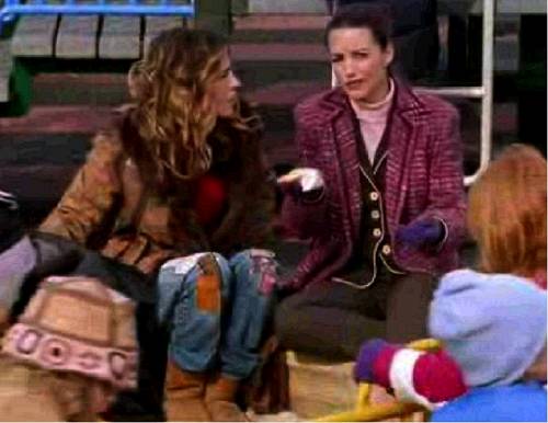 一双丑到爆的棉鞋火了几十年,年销90亿,夏天也有爆款,靠一反时尚毒招