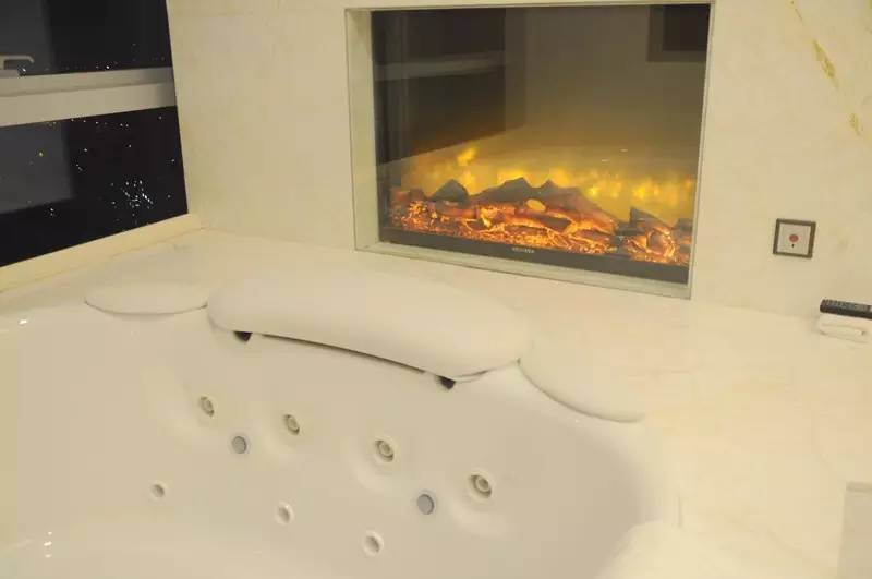 睡了它!让成都追星族咬牙切齿的8888套房!