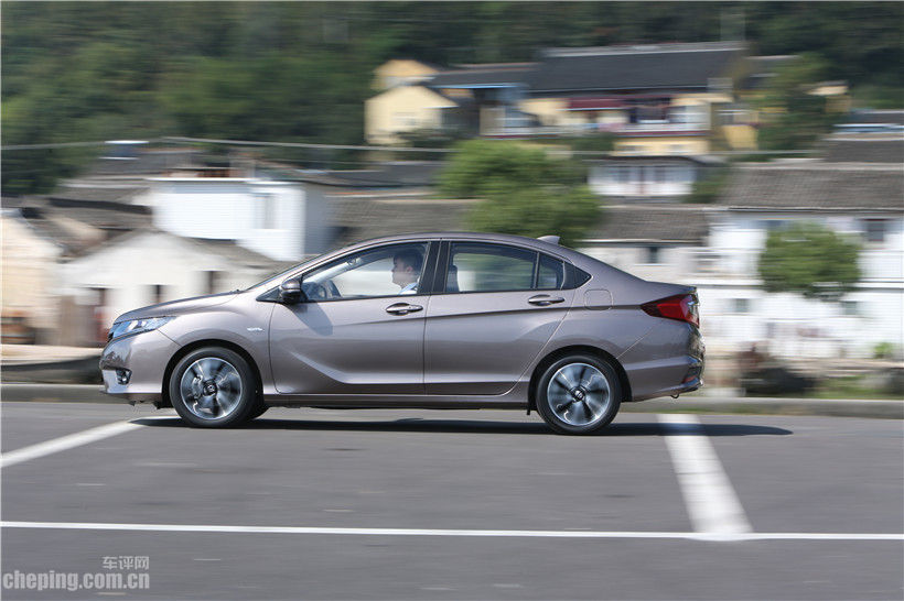 师出同门之争,师出同门却各有高招