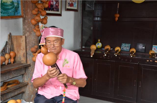 葫芦丝非遗传承人哏德全,葫芦丝大师哏德全故居