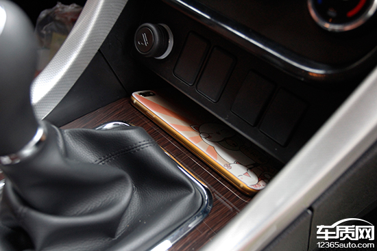 好开实用还不贵试驾北汽幻速S3L1.5L