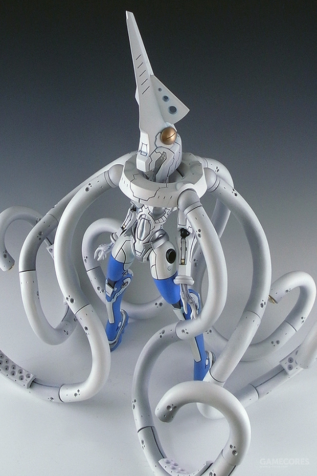 水中过膝袜少女与机械触手混搭会撞出怎样的火花？