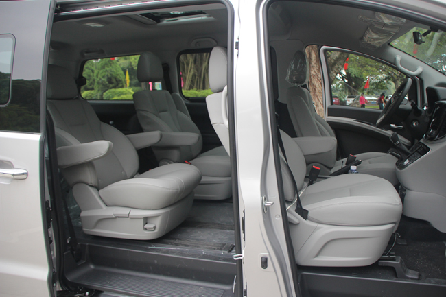 实用派不失商务范儿试驾江淮瑞风M42.0L