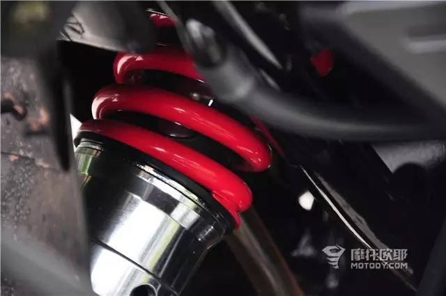 力帆kps150和kpt150区别,力帆kps150和春风150