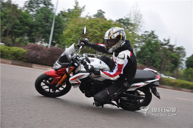 力帆kps150和kpt150区别,力帆kps150和春风150