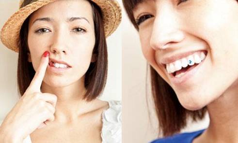 好看的牙印纹身,镶钻牙齿