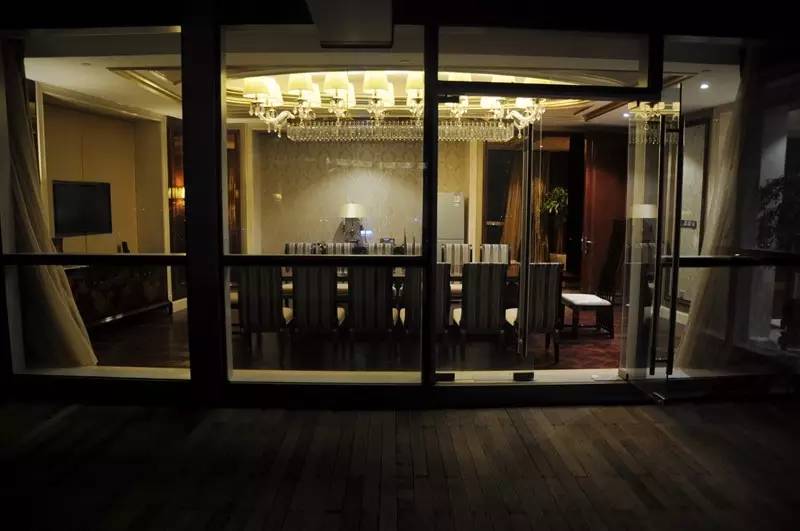 睡了它!让成都追星族咬牙切齿的8888套房!