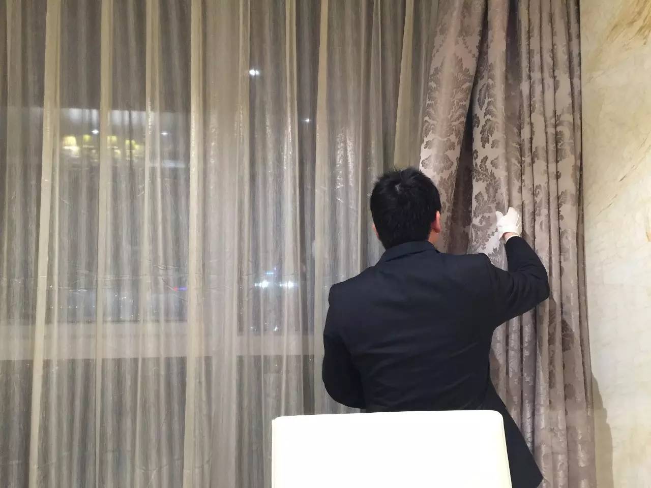 睡了它!让成都追星族咬牙切齿的8888套房!