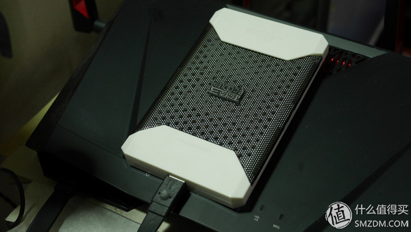 华硕路由器ac86u测评对比ac88u,华硕rt-ac88u路由器