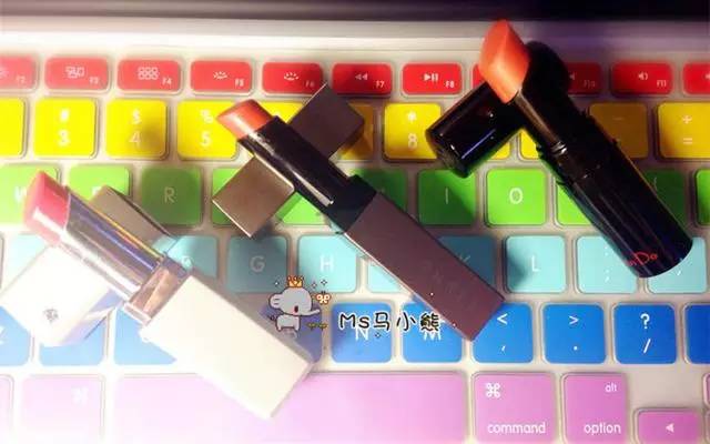 超级适合学生党的水润颜色唇膏,秋季润唇变色唇膏哪款最好使