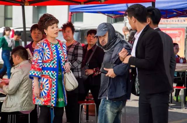 《安居》大爆料！包头群演说“拍戏这营生，真够辛苦的！”