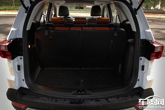 好开实用还不贵试驾北汽幻速S3L1.5L