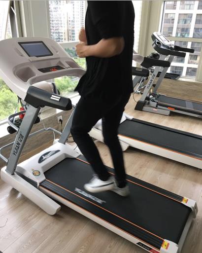 亿健精灵elf智能跑步机视频,亿健精灵elf云互联跑步机