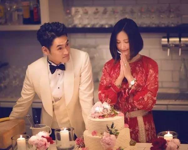 今年结婚的女星婚礼喜欢什么发型？刘诗诗陈妍希钟爱中分，林心如和张歆艺想到一起去了~