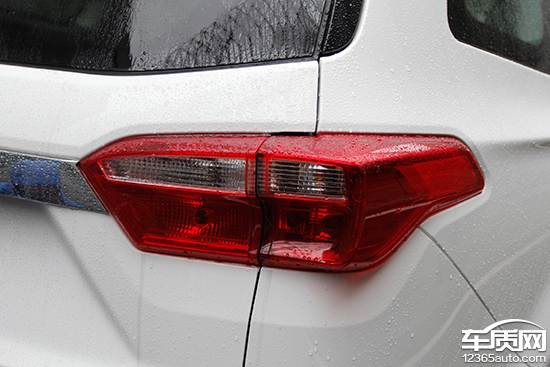 好开实用还不贵试驾北汽幻速S3L1.5L