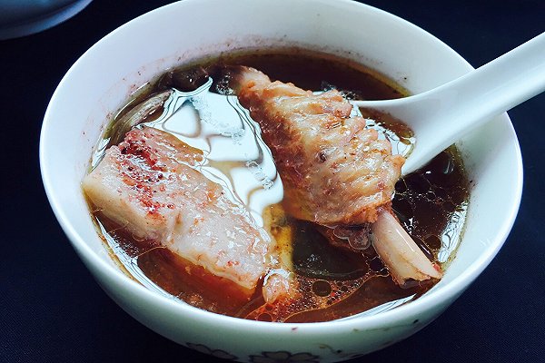 茶树菇老鸭汤图片真实,顺德潮哥茶树菇老鸭汤