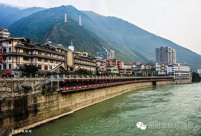 泸定桥因康熙御笔，红军一战，主席诗句而名扬天下！