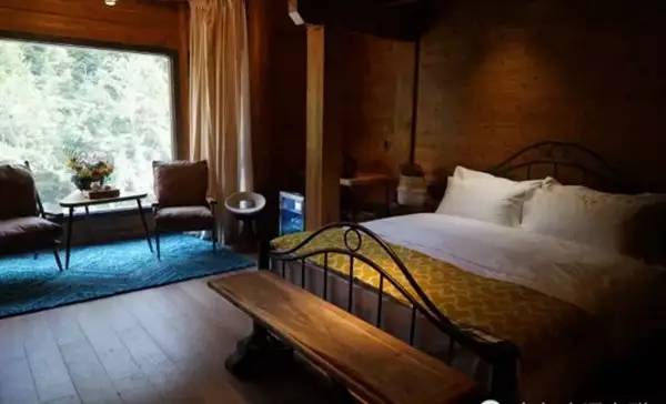 抢票！这个秋天，带上家人好友一起到九如山赏枫听瀑吧！