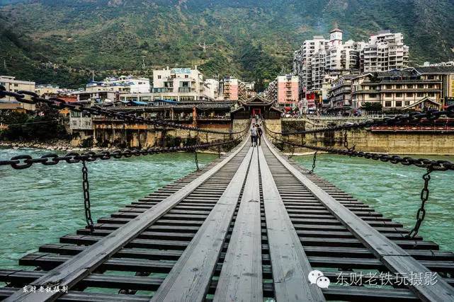 泸定桥因康熙御笔，红军一战，主席诗句而名扬天下！