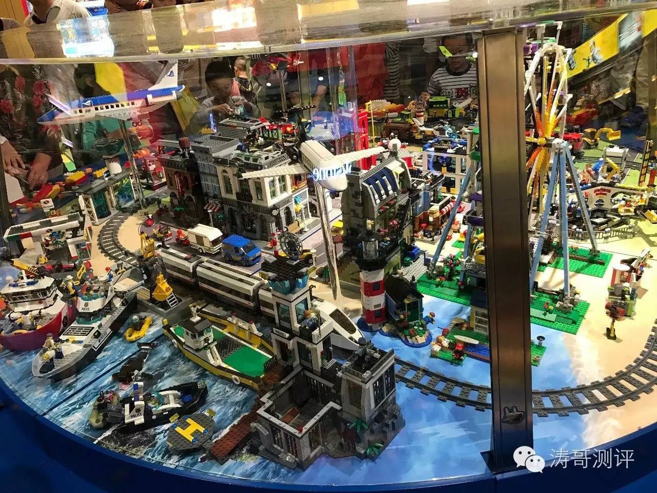 这里真是玩具的天堂啊!