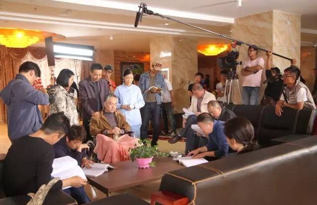 《安居》大爆料！包头群演说“拍戏这营生，真够辛苦的！”