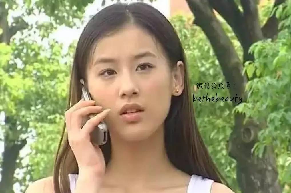 为什么画完眼妆看起来很凶,看起来眼睛有神但是不凶的眼妆