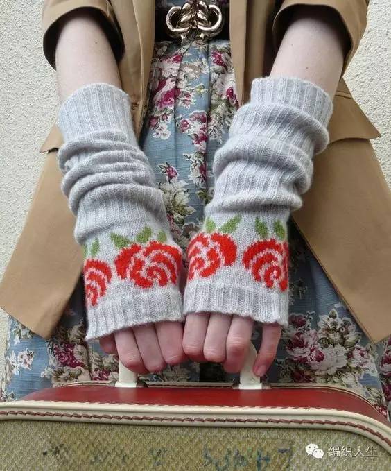 毛线织手套一般起多少针,用毛线编织的半指手套教程