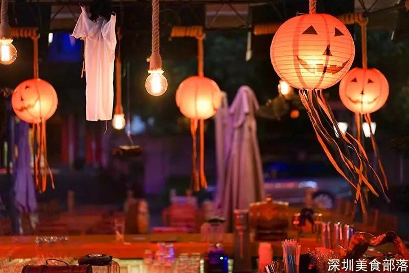 这家店，凭什么7点就能坐满，直到凌晨1点还有人舍不得走